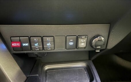 Toyota RAV4, 2016 год, 1 900 000 рублей, 9 фотография