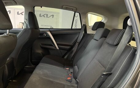 Toyota RAV4, 2016 год, 1 900 000 рублей, 14 фотография