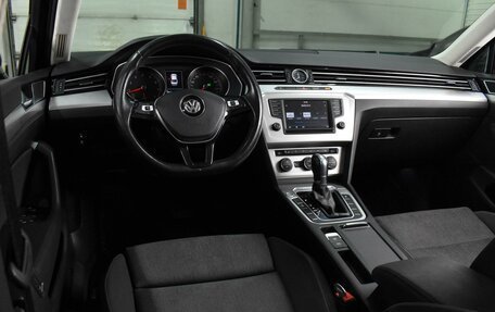 Volkswagen Passat B8 рестайлинг, 2017 год, 1 649 000 рублей, 6 фотография