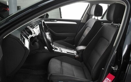 Volkswagen Passat B8 рестайлинг, 2017 год, 1 649 000 рублей, 10 фотография