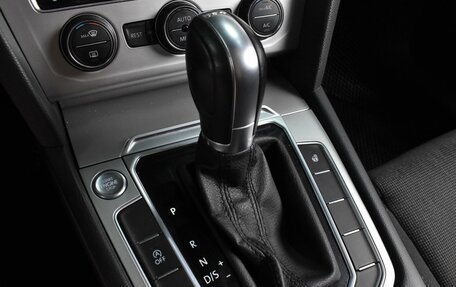Volkswagen Passat B8 рестайлинг, 2017 год, 1 649 000 рублей, 16 фотография