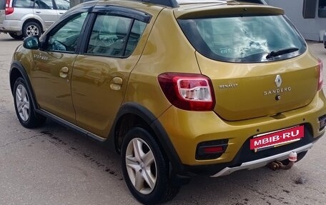 Renault Sandero II рестайлинг, 2016 год, 700 000 рублей, 2 фотография