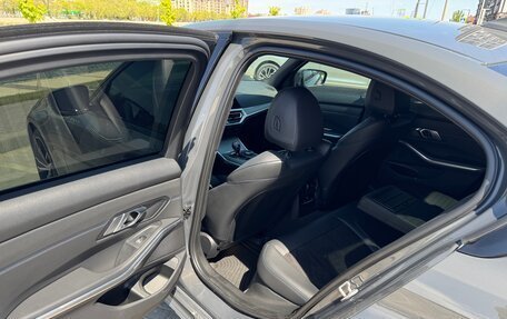 BMW 3 серия, 2019 год, 4 250 000 рублей, 26 фотография