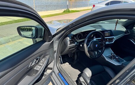 BMW 3 серия, 2019 год, 4 250 000 рублей, 24 фотография