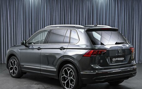 Volkswagen Tiguan II, 2021 год, 3 239 000 рублей, 2 фотография