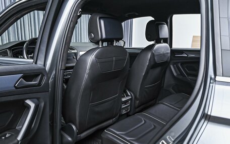 Volkswagen Tiguan II, 2021 год, 3 239 000 рублей, 11 фотография