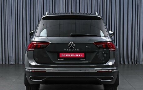 Volkswagen Tiguan II, 2021 год, 3 239 000 рублей, 4 фотография
