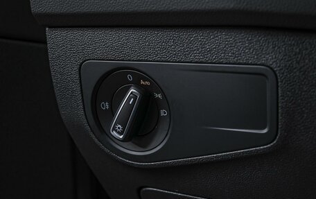 Volkswagen Tiguan II, 2021 год, 3 239 000 рублей, 17 фотография