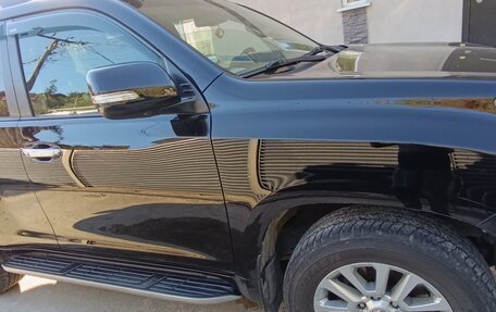 Toyota Land Cruiser Prado 150 рестайлинг 2, 2015 год, 3 700 000 рублей, 3 фотография