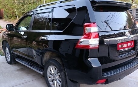 Toyota Land Cruiser Prado 150 рестайлинг 2, 2015 год, 3 700 000 рублей, 9 фотография