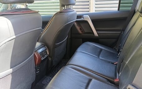 Toyota Land Cruiser Prado 150 рестайлинг 2, 2015 год, 3 700 000 рублей, 20 фотография
