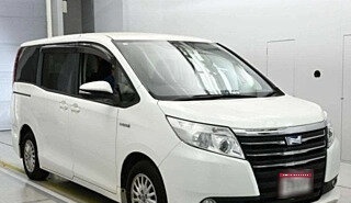 Toyota Noah III, 2017 год, 1 660 000 рублей, 1 фотография