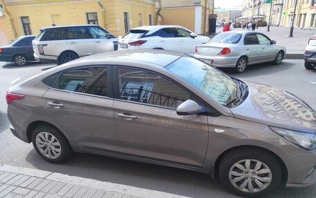 Hyundai Solaris II рестайлинг, 2021 год, 1 300 000 рублей, 2 фотография