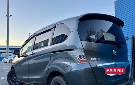 Honda Freed I, 2012 год, 900 000 рублей, 4 фотография