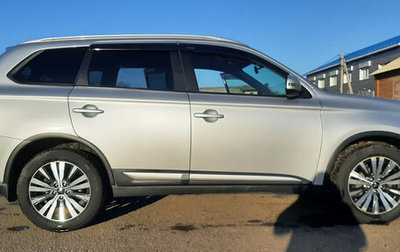 Mitsubishi Outlander III рестайлинг 3, 2019 год, 2 200 000 рублей, 1 фотография
