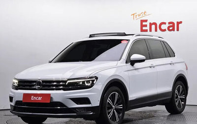 Volkswagen Tiguan II, 2020 год, 2 430 000 рублей, 1 фотография