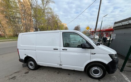 Volkswagen Transporter T6 рестайлинг, 2015 год, 1 600 000 рублей, 3 фотография