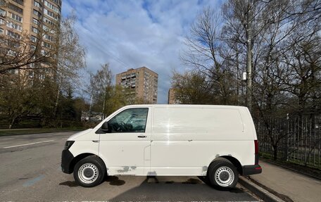 Volkswagen Transporter T6 рестайлинг, 2015 год, 1 600 000 рублей, 4 фотография