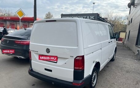 Volkswagen Transporter T6 рестайлинг, 2015 год, 1 600 000 рублей, 6 фотография