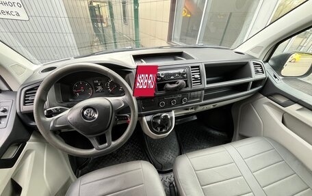 Volkswagen Transporter T6 рестайлинг, 2015 год, 1 600 000 рублей, 14 фотография