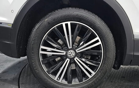 Volkswagen Tiguan II, 2020 год, 2 430 000 рублей, 5 фотография