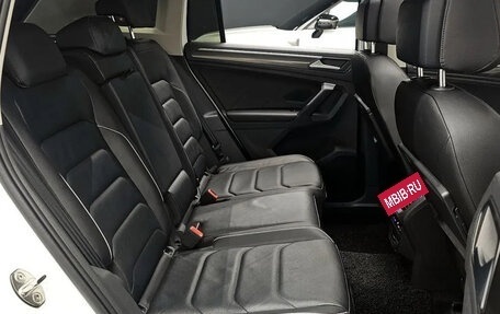 Volkswagen Tiguan II, 2020 год, 2 430 000 рублей, 11 фотография