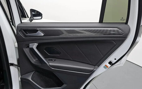 Volkswagen Tiguan II, 2020 год, 2 430 000 рублей, 28 фотография