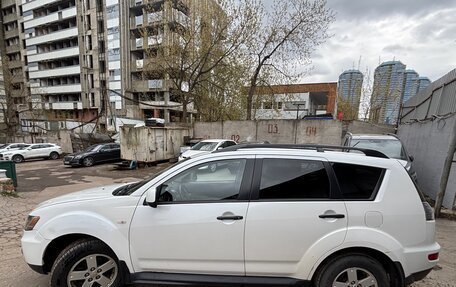 Mitsubishi Outlander III рестайлинг 3, 2011 год, 646 000 рублей, 1 фотография