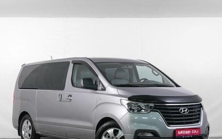 Hyundai Grand Starex Grand Starex I рестайлинг 2, 2018 год, 3 429 000 рублей, 1 фотография