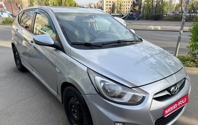 Hyundai Solaris II рестайлинг, 2011 год, 750 000 рублей, 1 фотография