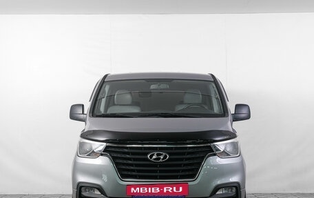 Hyundai Grand Starex Grand Starex I рестайлинг 2, 2018 год, 3 429 000 рублей, 2 фотография
