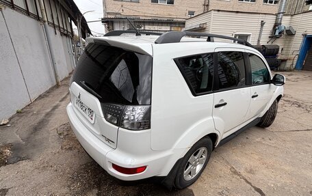 Mitsubishi Outlander III рестайлинг 3, 2011 год, 646 000 рублей, 4 фотография