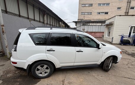 Mitsubishi Outlander III рестайлинг 3, 2011 год, 646 000 рублей, 6 фотография