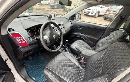 Mitsubishi Outlander III рестайлинг 3, 2011 год, 646 000 рублей, 5 фотография