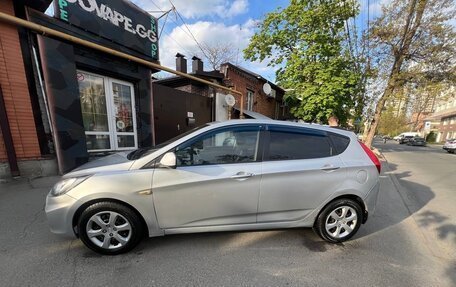 Hyundai Solaris II рестайлинг, 2011 год, 750 000 рублей, 5 фотография