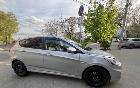 Hyundai Solaris II рестайлинг, 2011 год, 750 000 рублей, 6 фотография