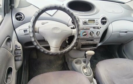 Toyota Yaris I рестайлинг, 2001 год, 550 000 рублей, 5 фотография