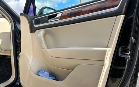 Volkswagen Touareg III, 2011 год, 1 900 000 рублей, 13 фотография