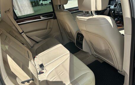 Volkswagen Touareg III, 2011 год, 1 900 000 рублей, 9 фотография