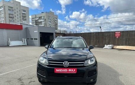 Volkswagen Touareg III, 2011 год, 1 900 000 рублей, 3 фотография