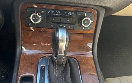 Volkswagen Touareg III, 2011 год, 1 900 000 рублей, 17 фотография