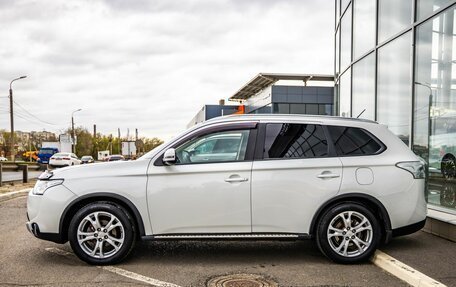 Mitsubishi Outlander III рестайлинг 3, 2014 год, 1 488 000 рублей, 4 фотография