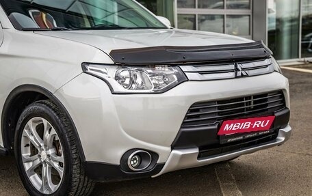 Mitsubishi Outlander III рестайлинг 3, 2014 год, 1 488 000 рублей, 9 фотография