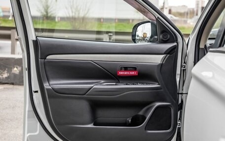 Mitsubishi Outlander III рестайлинг 3, 2014 год, 1 488 000 рублей, 13 фотография