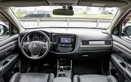 Mitsubishi Outlander III рестайлинг 3, 2014 год, 1 488 000 рублей, 24 фотография