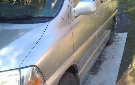 Toyota Grand HiAce I, 2000 год, 1 000 000 рублей, 3 фотография