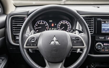 Mitsubishi Outlander III рестайлинг 3, 2014 год, 1 488 000 рублей, 36 фотография