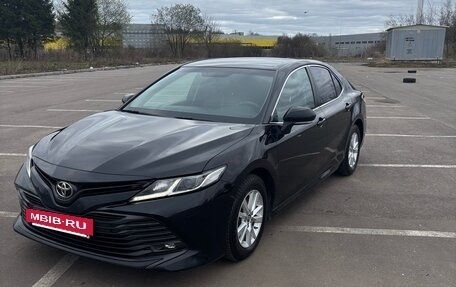Toyota Camry, 2019 год, 2 200 000 рублей, 3 фотография