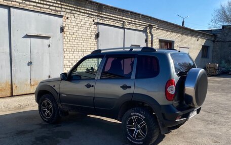 Chevrolet Niva I рестайлинг, 2018 год, 640 000 рублей, 9 фотография