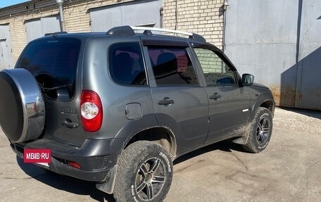 Chevrolet Niva I рестайлинг, 2018 год, 640 000 рублей, 5 фотография